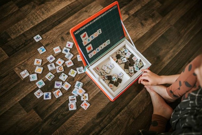Magnetyczna układanka Magnetibook Janod - Polski Alfabet